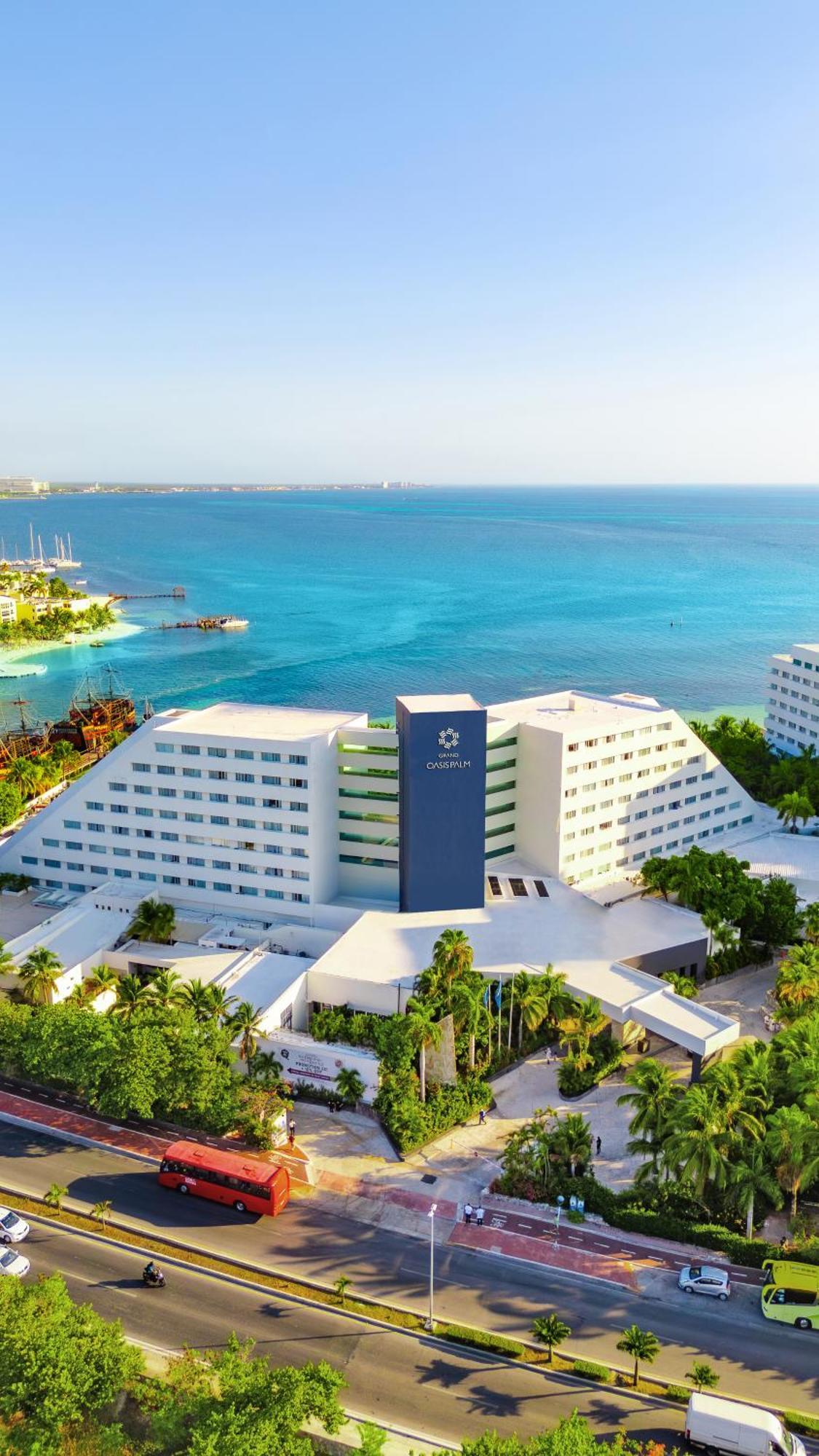 Oasis Palm Hotel Cancun Exterior photo